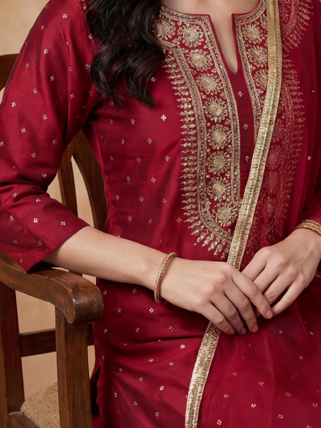 Ethnic Motifs Embroidered Straight Kurta & Trousers Sets