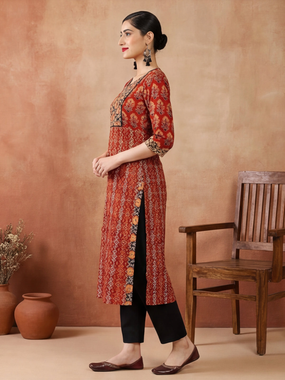 Women Maroon And Brown Printed Straight Kurta