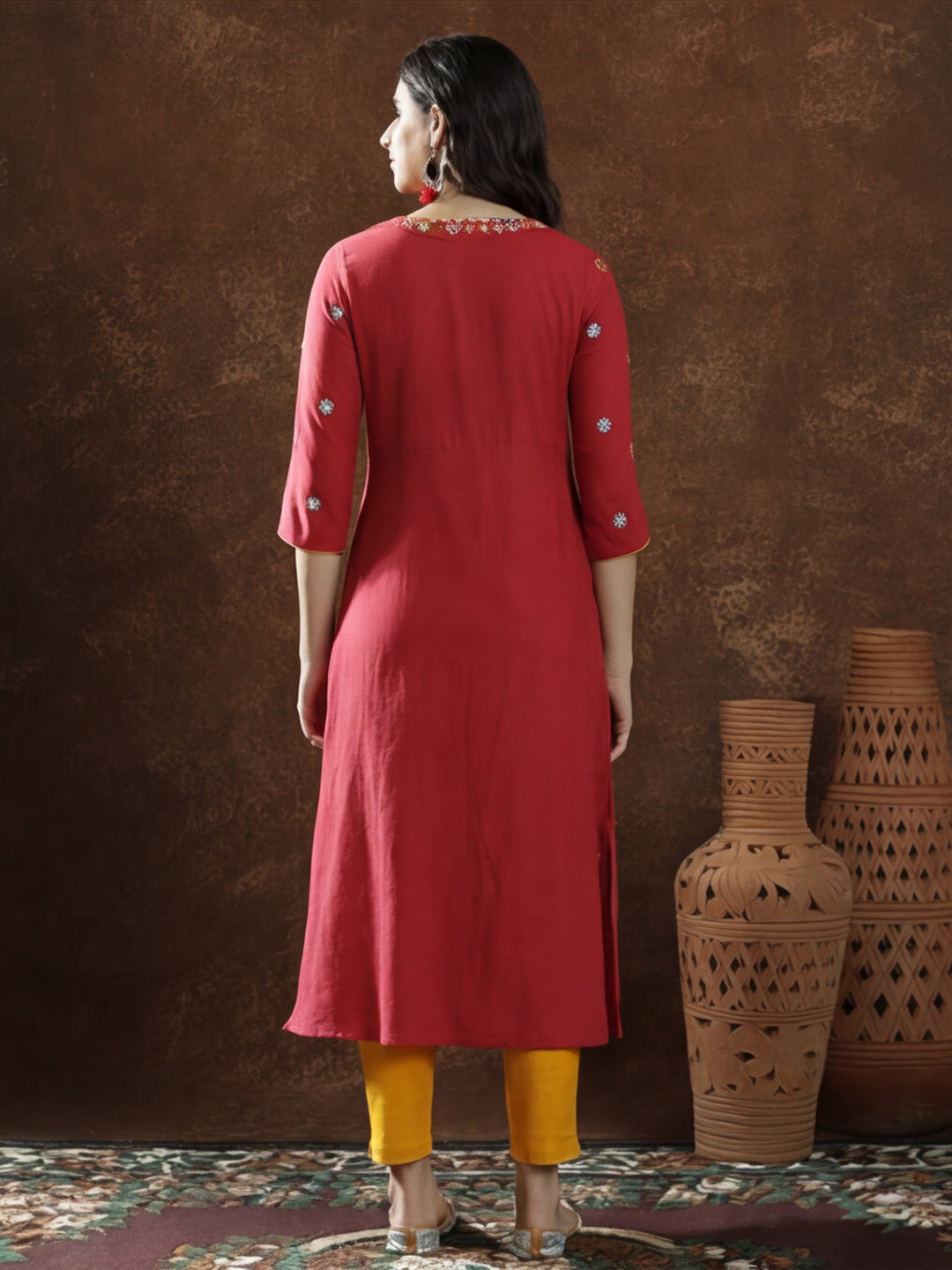 Floral Embroidered Straight Kurta