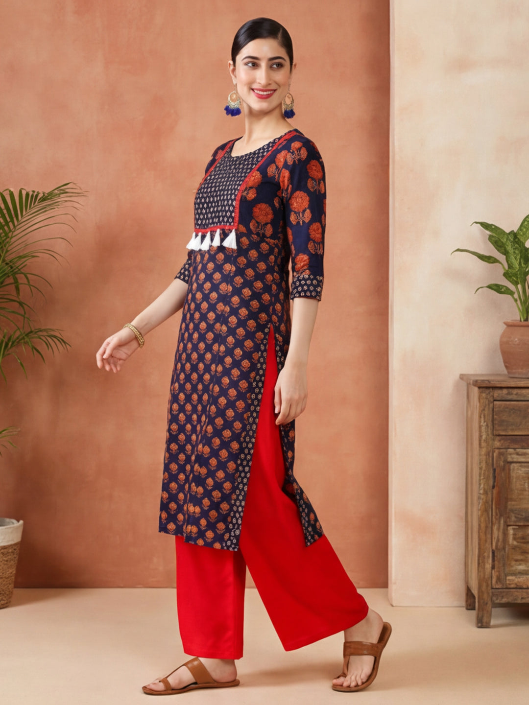 Women Navy Blue Printed Straight Kurta With Thread Work