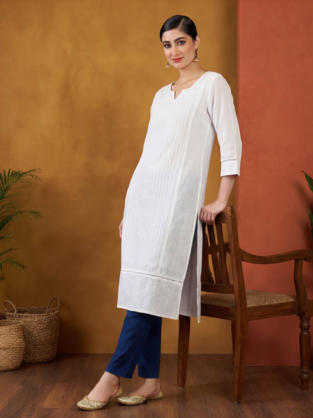 Women White Cotton Pin Tucks Straight Kurta