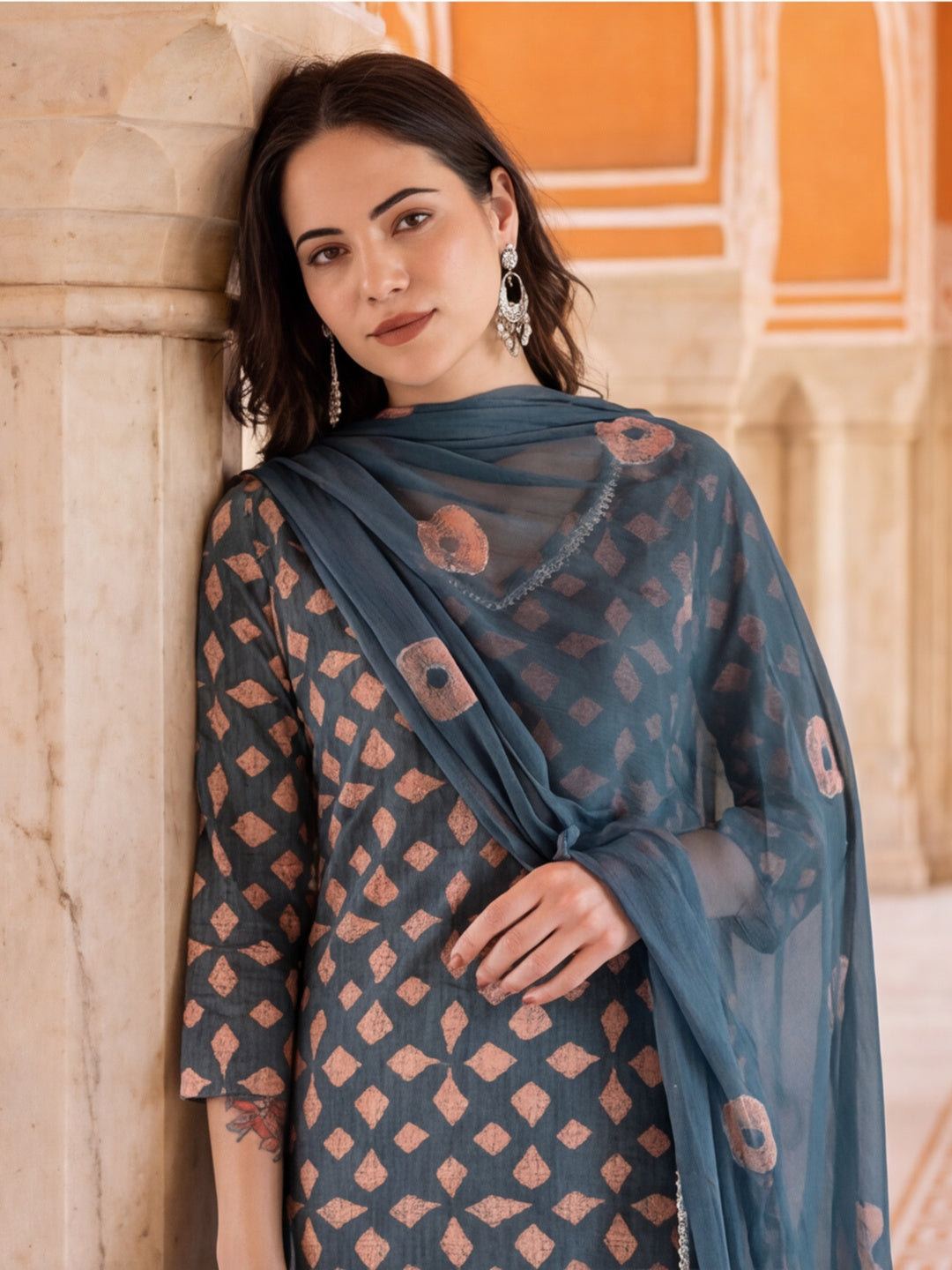 Floral Printed Kurta Set With Tie-Dye Dupatta