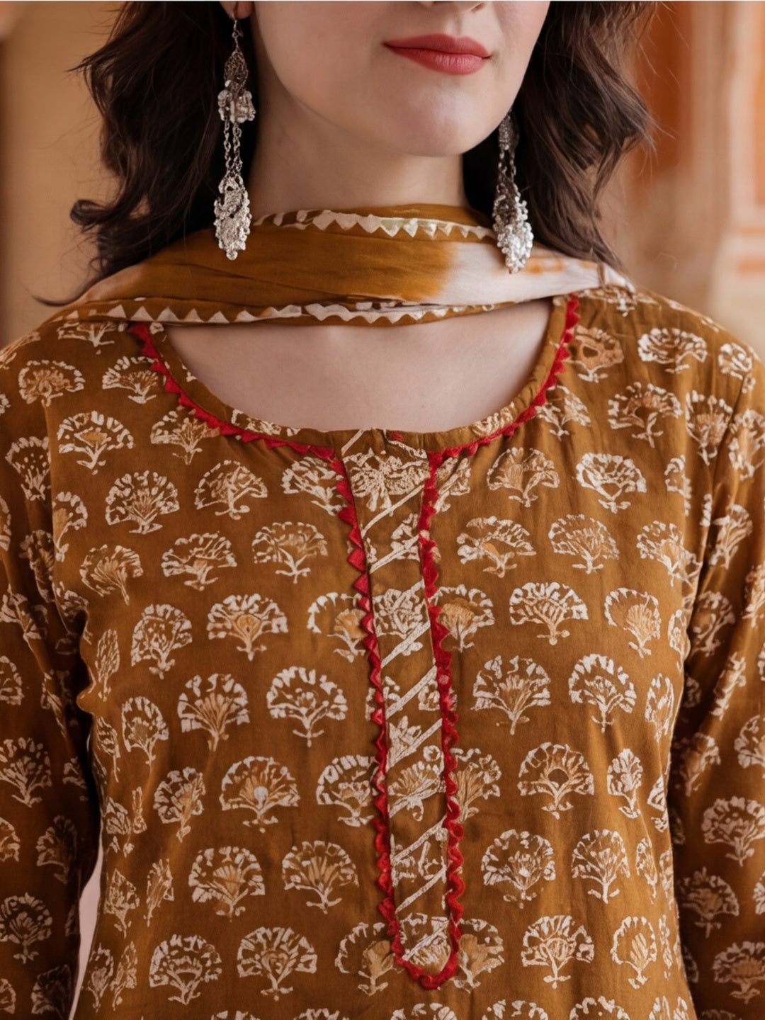 Floral Printed Gotta Patti Pure Cotton Kurta With Pant & Chiffon Dupatta