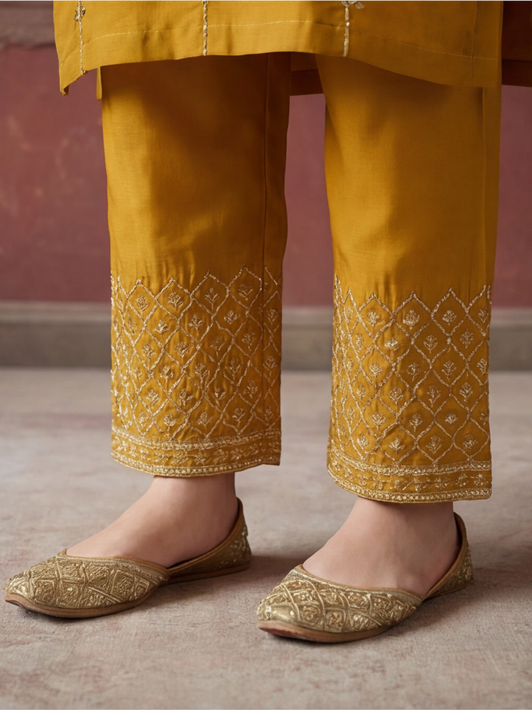 Kurta With Pant & Dupatta Ethnic Kurta Set For Women