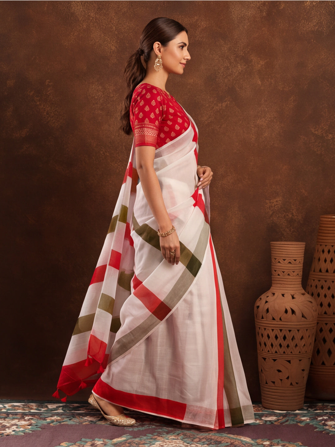 Jaipur Kurti Women Multi Digital Printed Saree With Tasselled Border