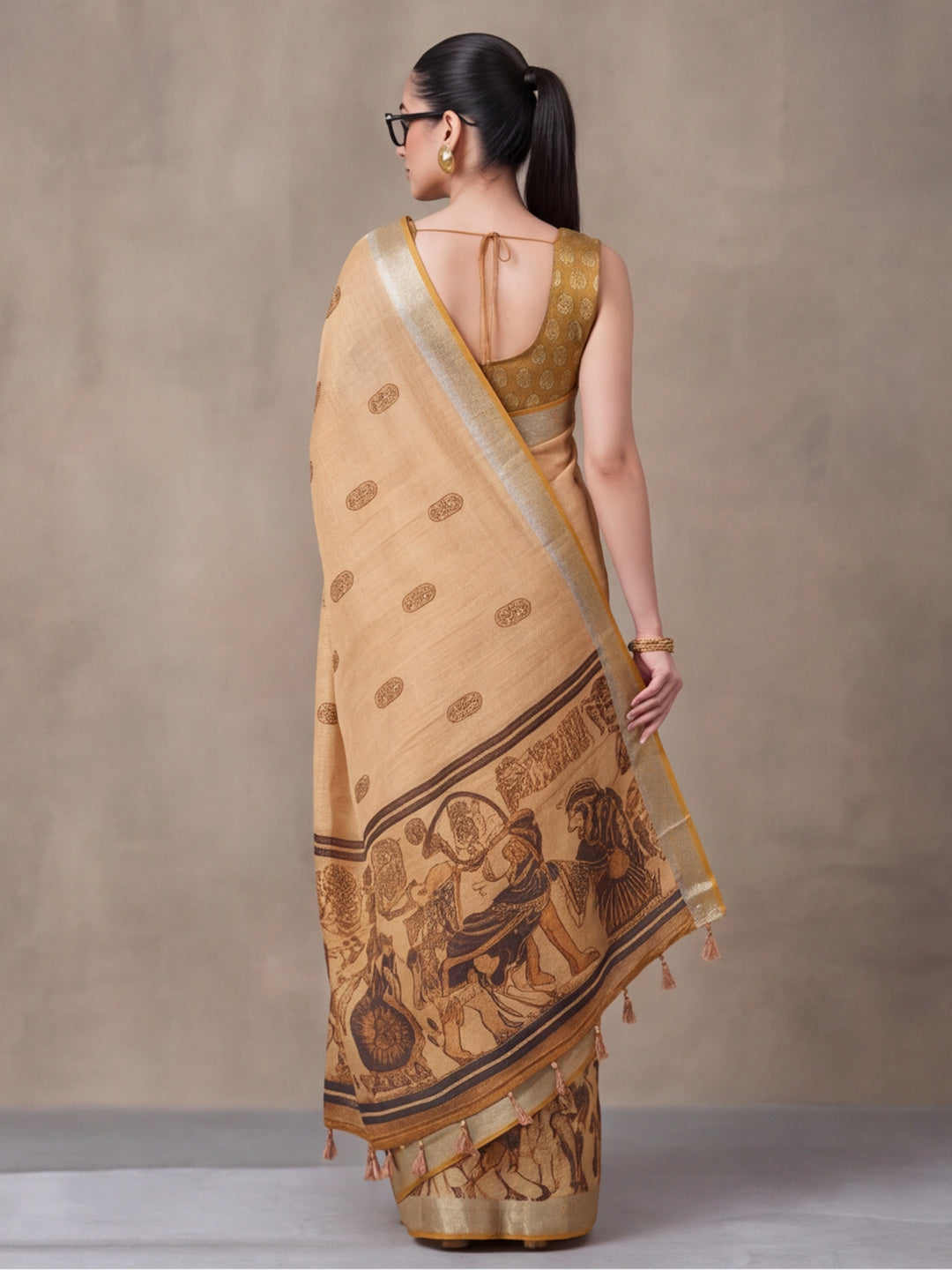 Jaipur Kurti Women Beige Digital Printed Saree With Tasselled Border