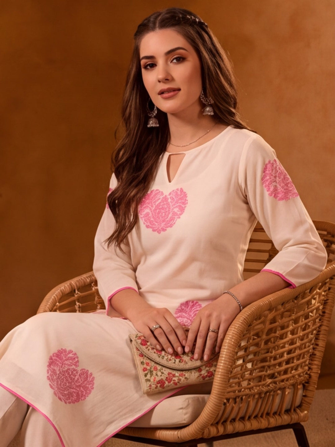 Women Floral Embroidered Off White Straight Kurta Set with Dupatta