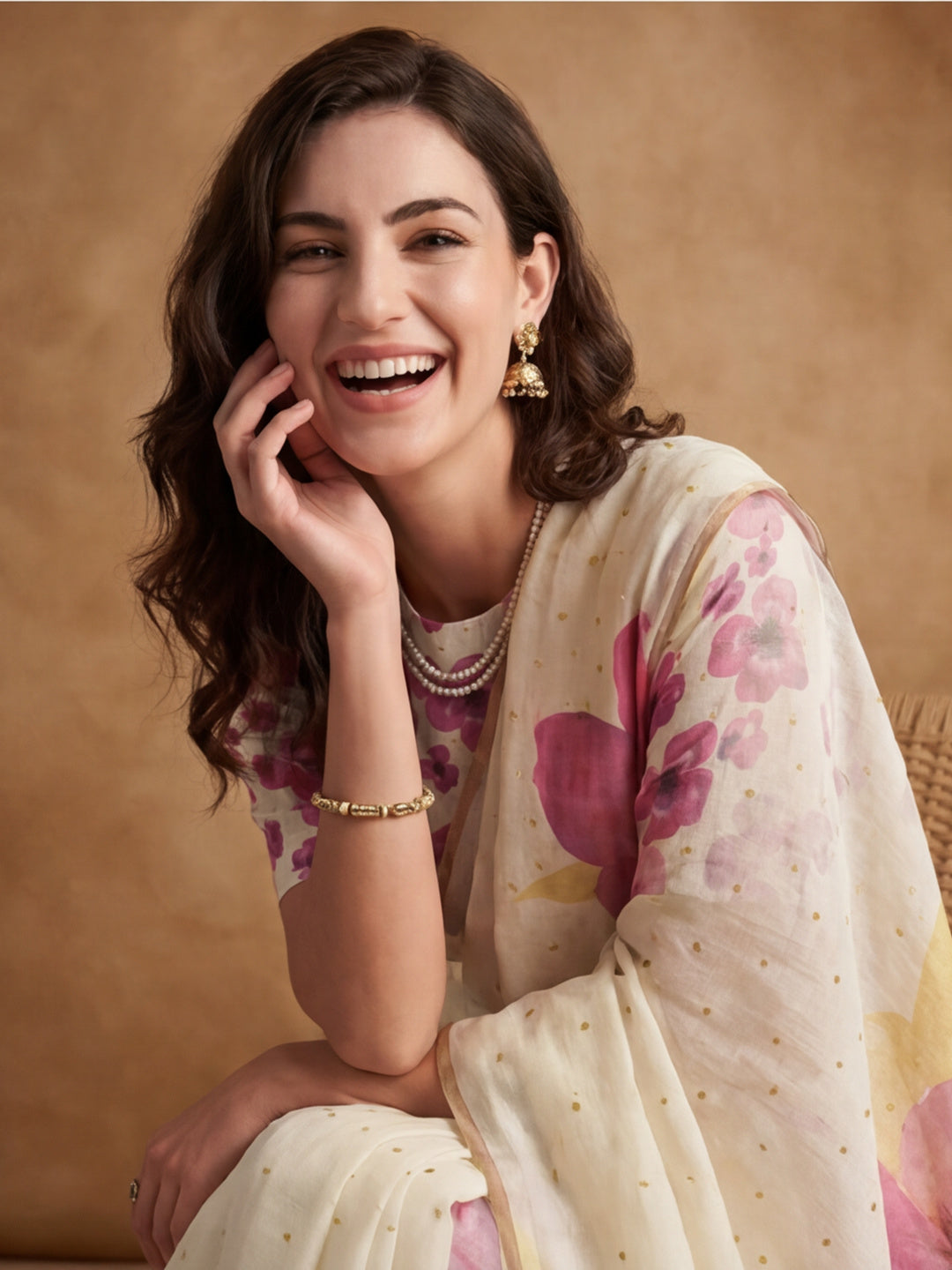 Floral Linen Blend Saree with Unstiched Blouse