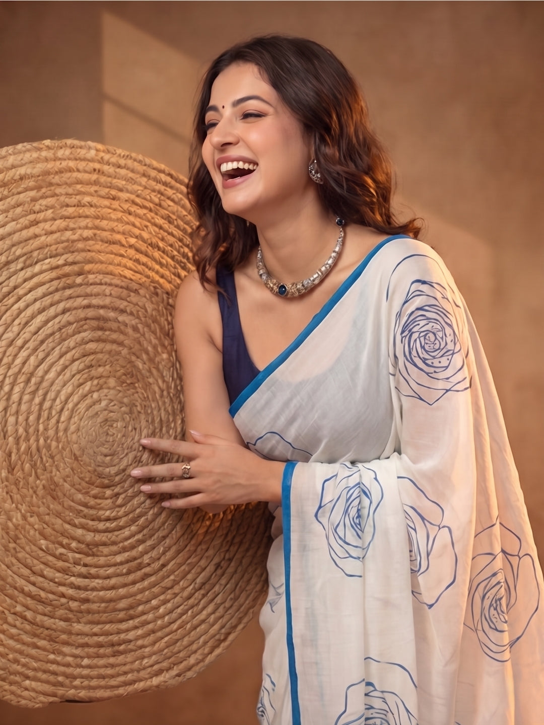 Floral Linen Blend Saree with Unstiched Blouse