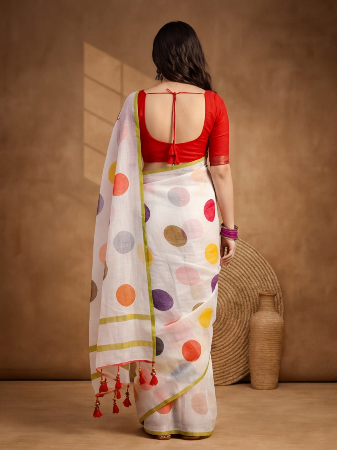 Colourblocked Linen Blend Saree with Unstiched Blouse