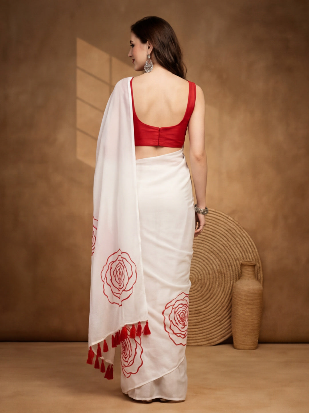 Floral Linen Blend Saree with Unstiched Blouse