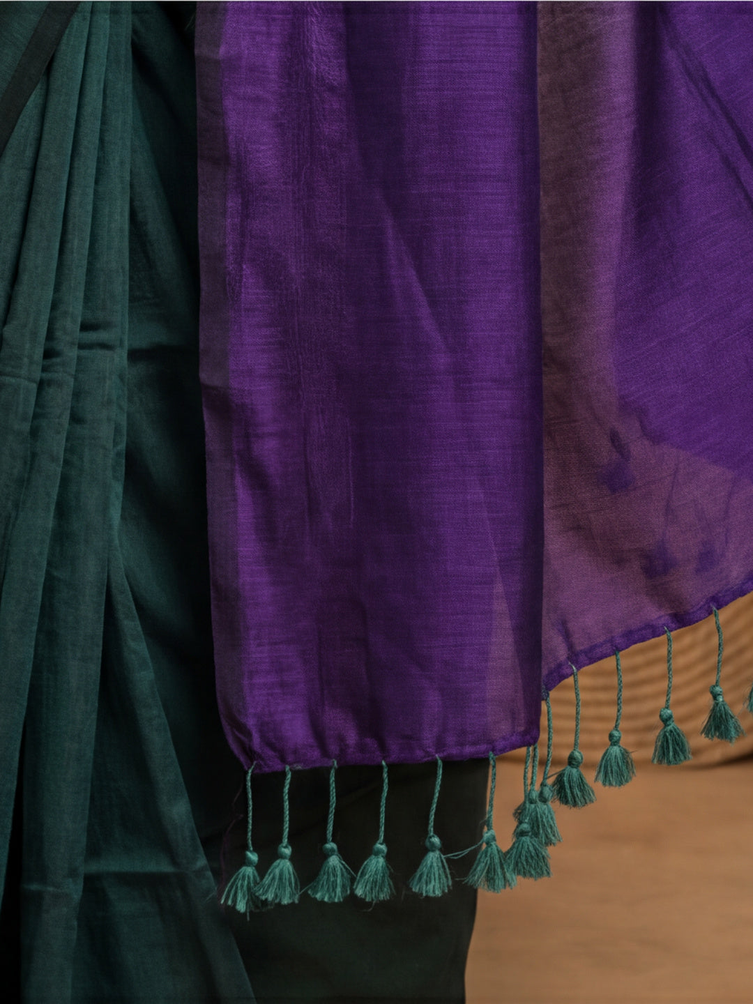 Solid Pure Cotton Saree with Unstiched Blouse