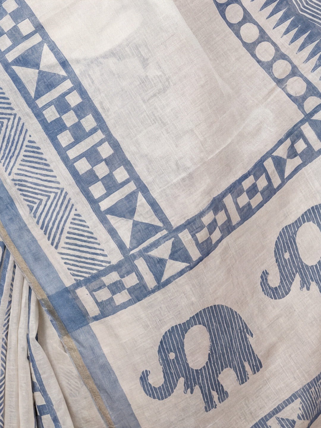 Geometric Linen Blend Saree with Unstiched Blouse