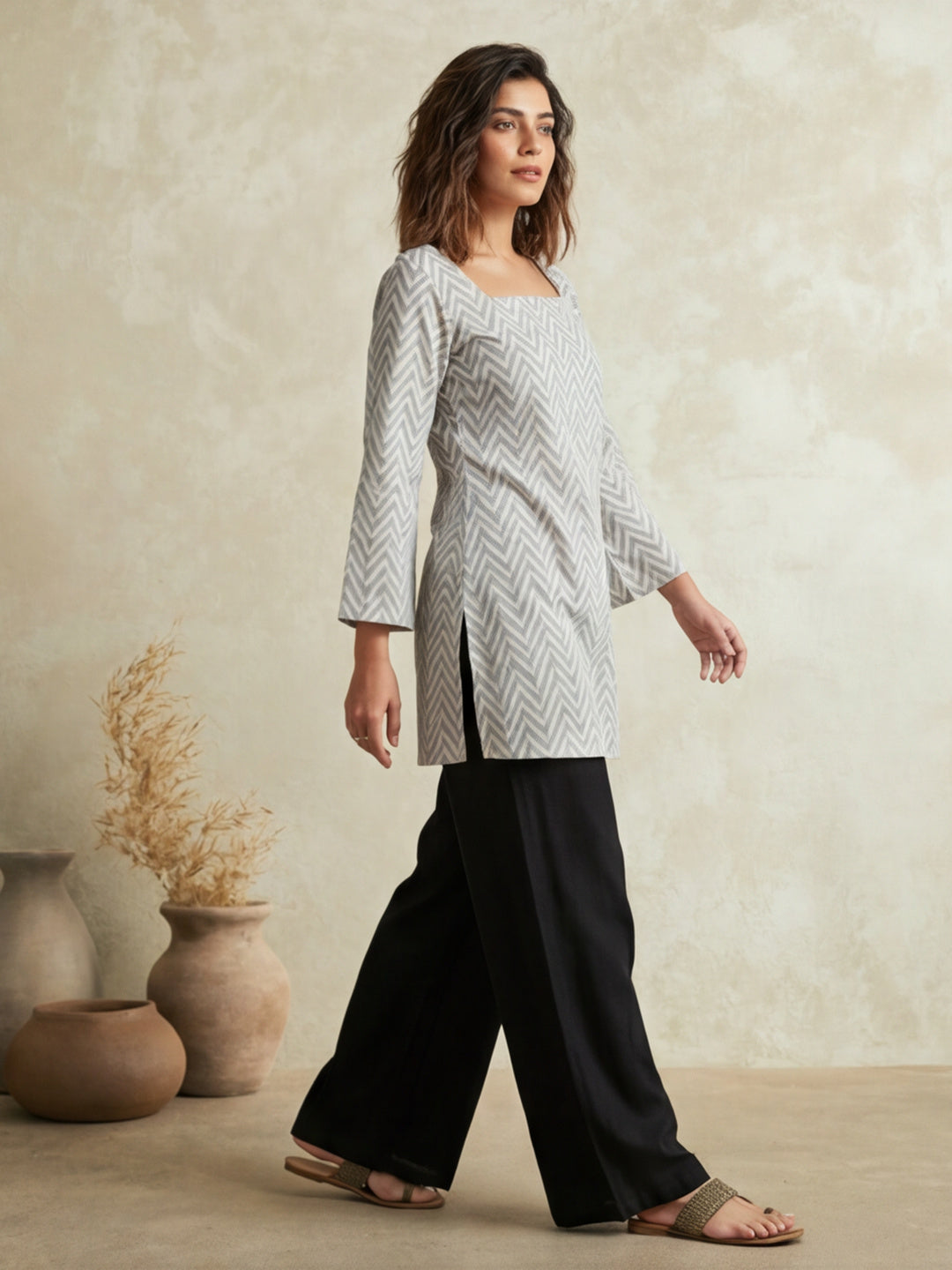Women Printed Square Neck Fancy Tunic Top with Full Sleeves