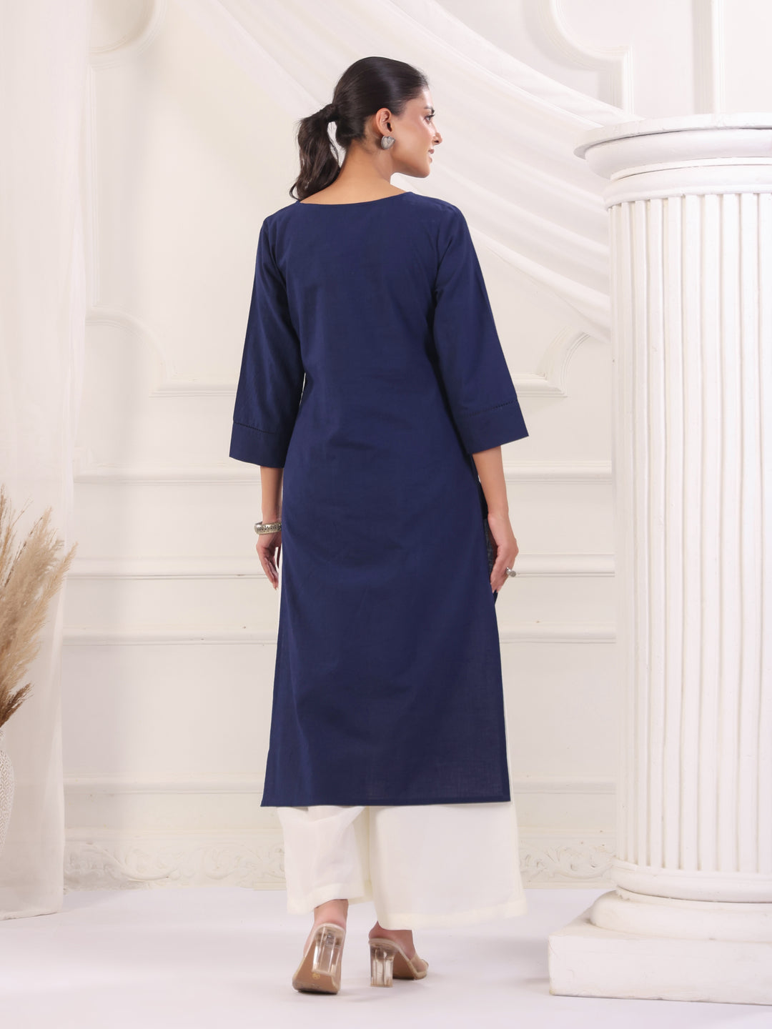 Women Keyhole Solid Staright Three Fourth Sleeve Pure Cotton Kurta