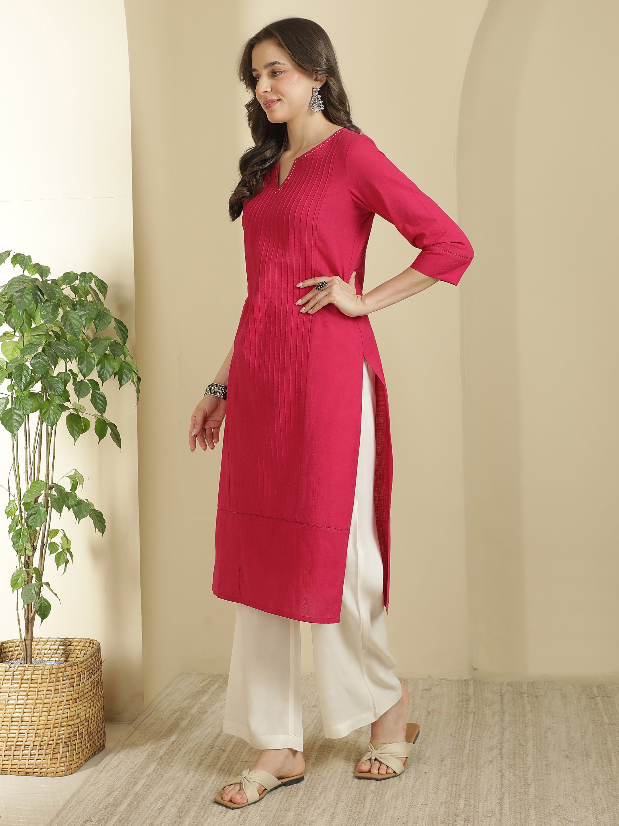Women Keyhole Solid Staright Three Fourth Sleeve Pure Cotton Kurta