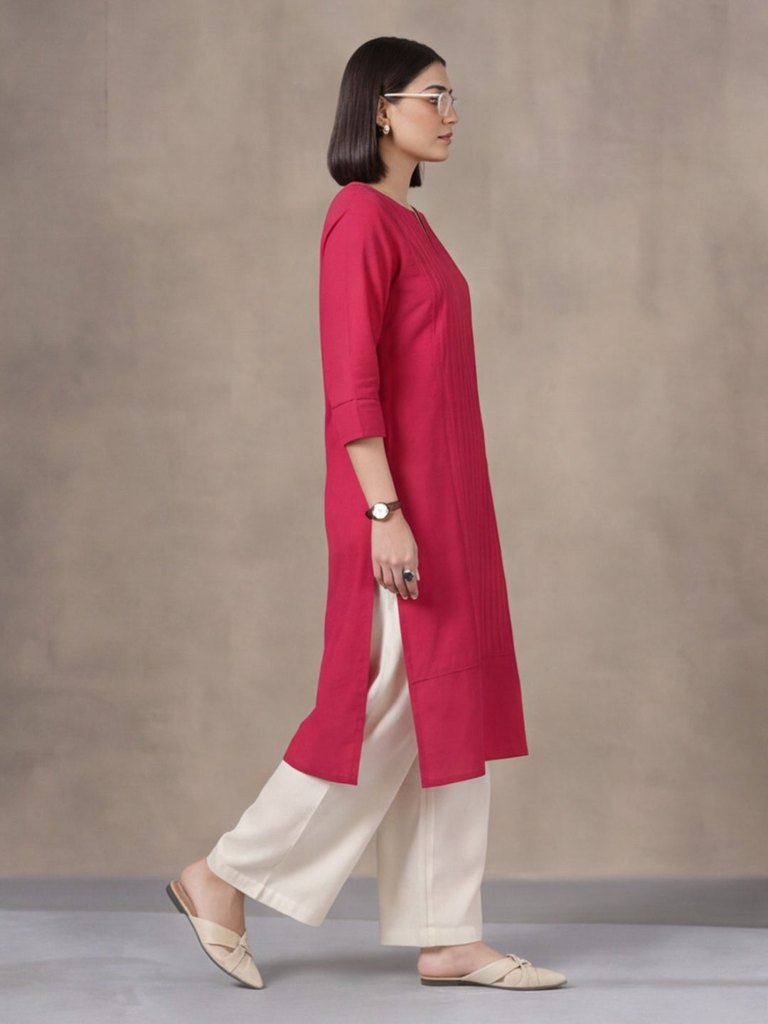 Women Keyhole Solid Staright Three Fourth Sleeve Pure Cotton Kurta