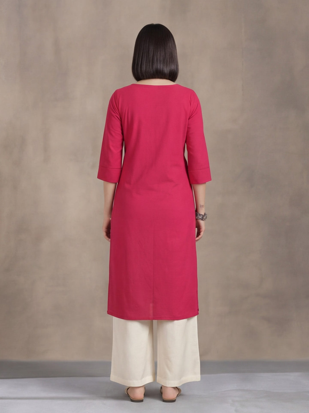Women Keyhole Solid Staright Three Fourth Sleeve Pure Cotton Kurta