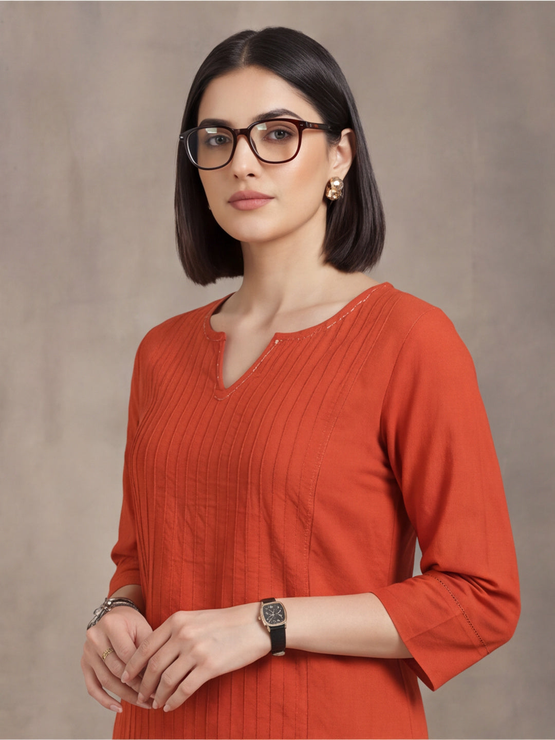 Women Keyhole Solid Staright Three Fourth Sleeve Pure Cotton Kurta