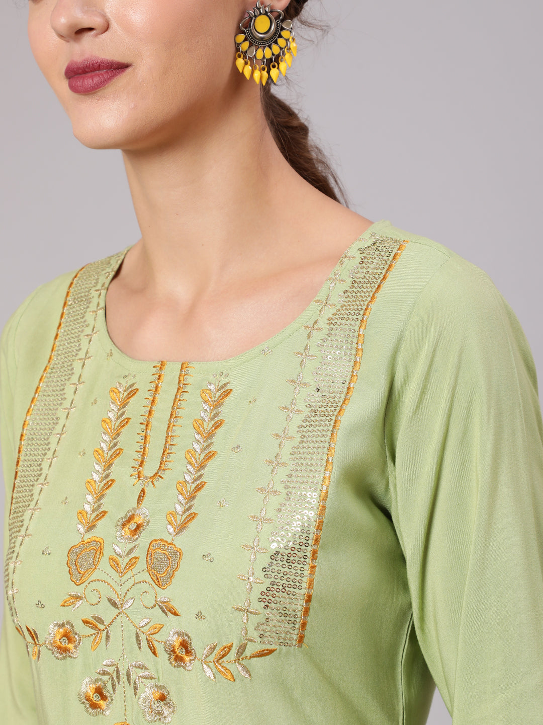 Embroidered Green Kurta With Pants And Chanderi Dupatta