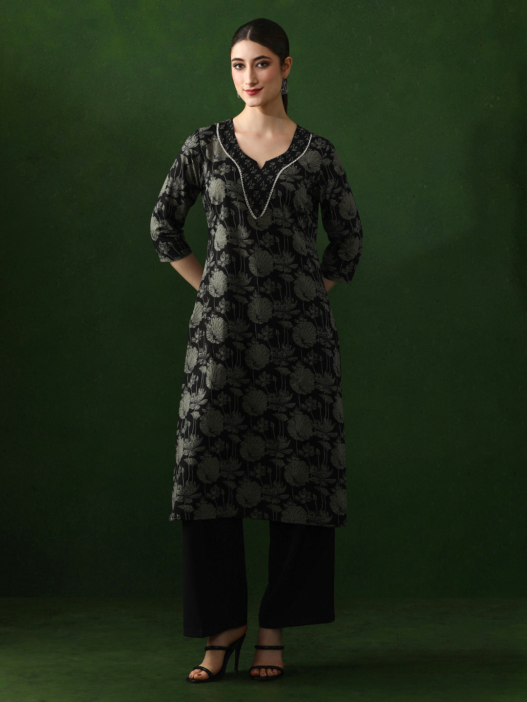 Floral Embroidered Straight Pure Cotton Kurta