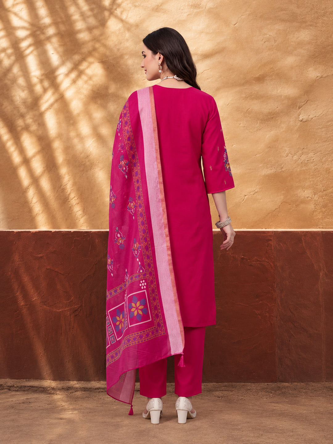 Women's Pink Embroidered Kurta Set with Linen Dupatta | Roman Cotton Festive Ethnic Wear