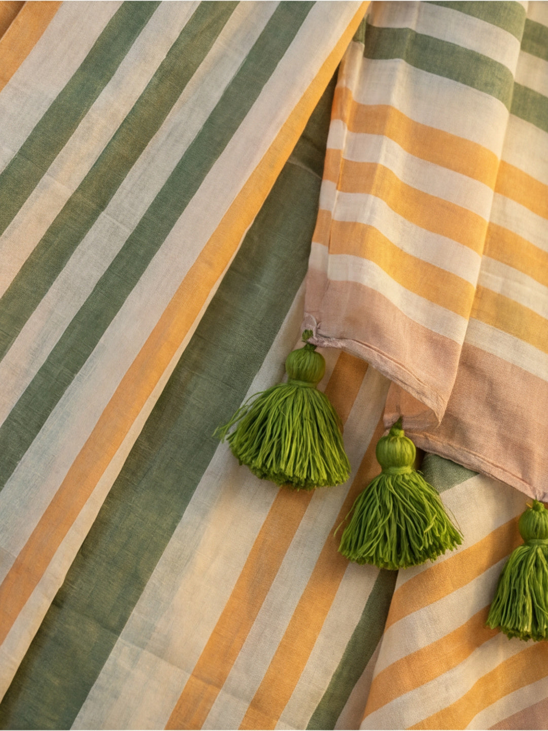 Striped Pure Linen Saree with Unstiched Blouse