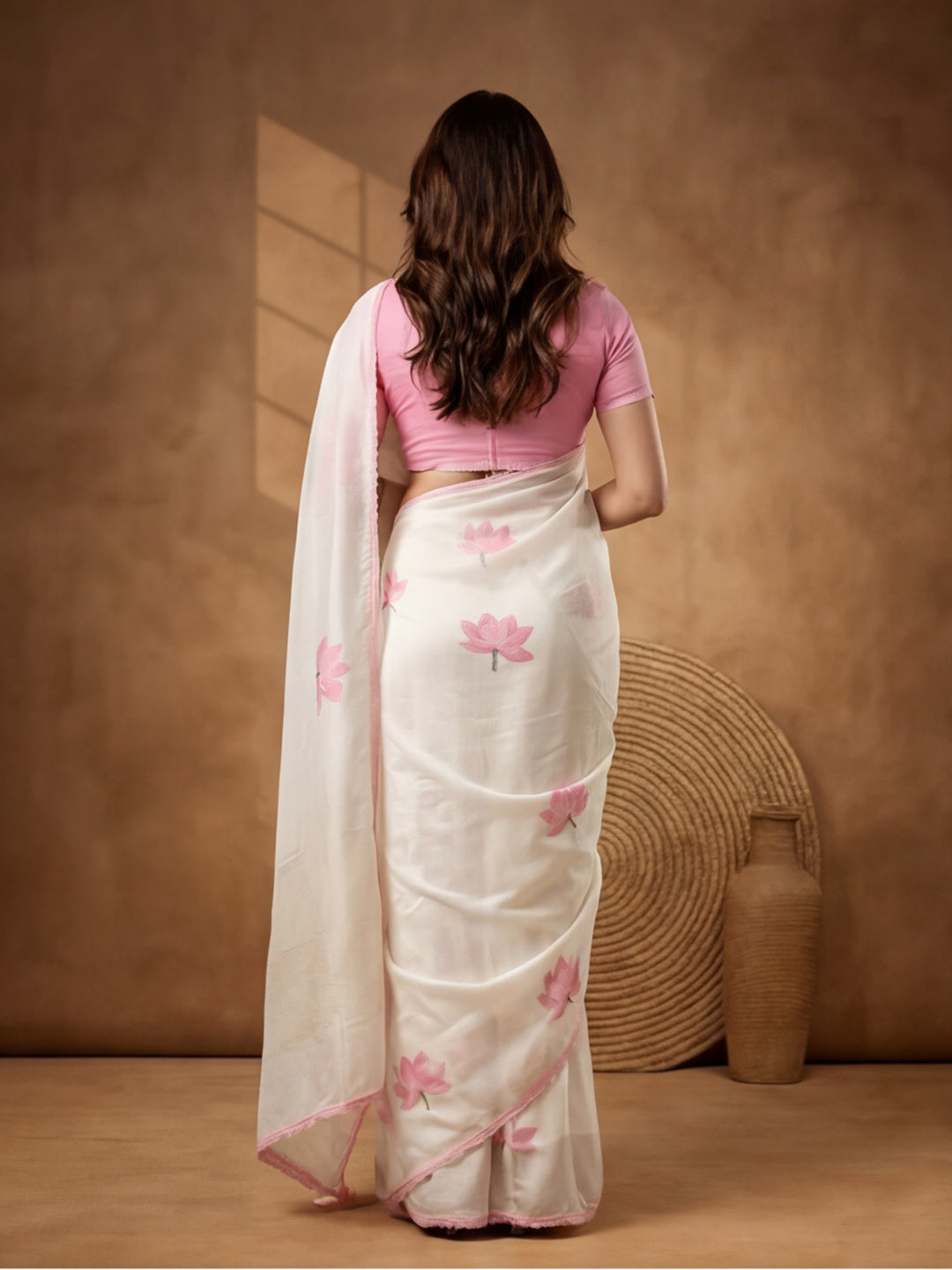Floral Linen Blend Saree with Unstiched Blouse