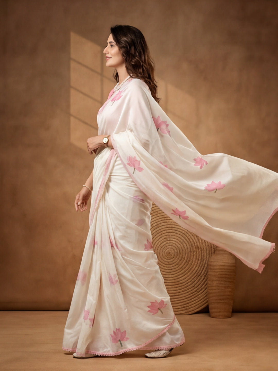 Floral Linen Blend Saree with Unstiched Blouse