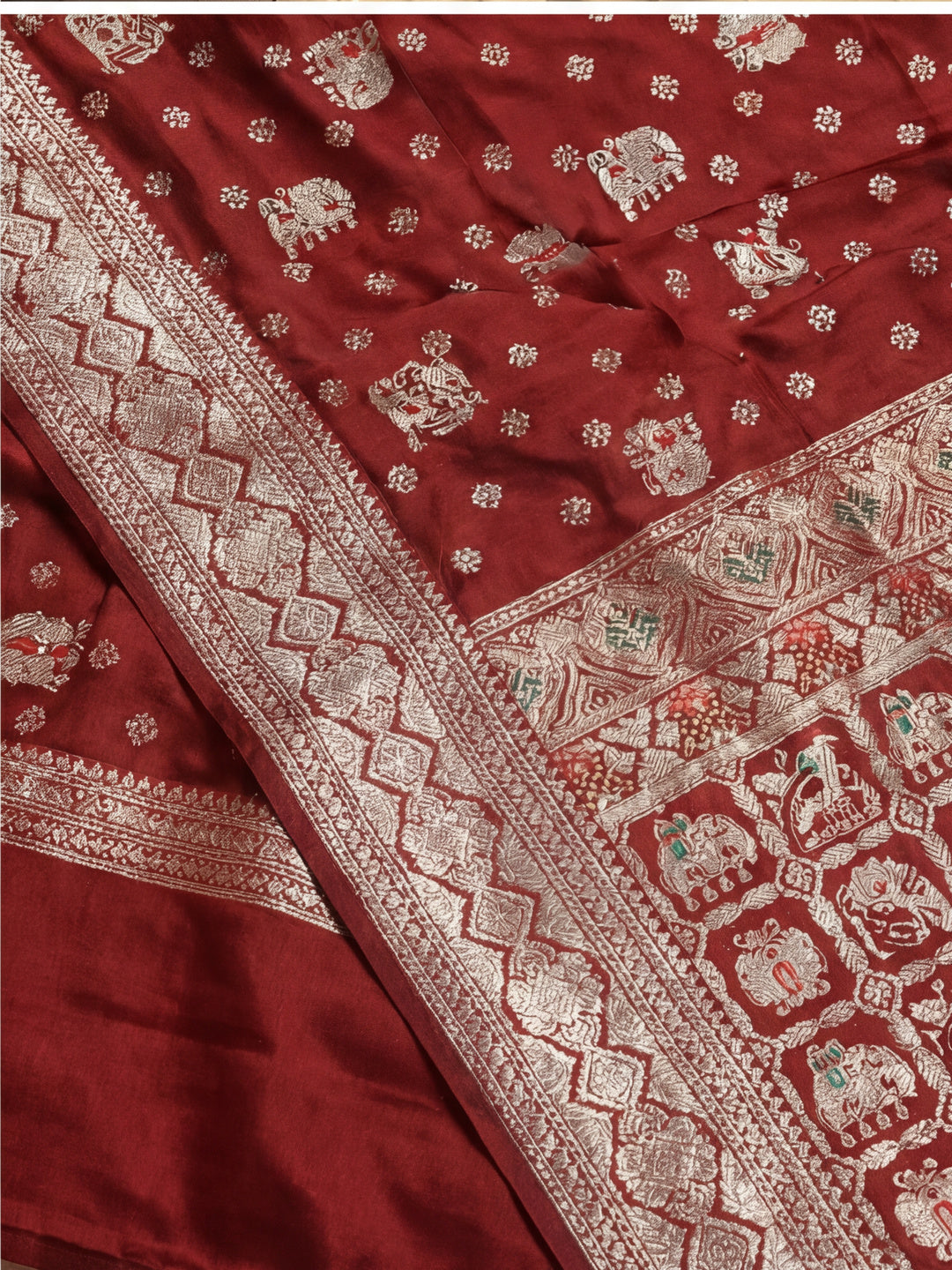 Women's Maroon Jacquard Weaving Work Saree