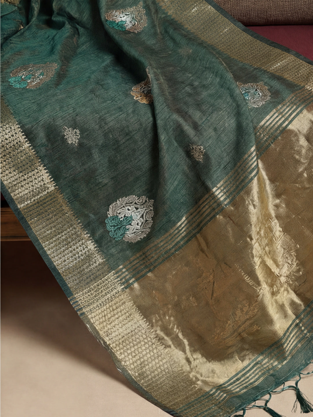 Zari Woven Design Organza Saree