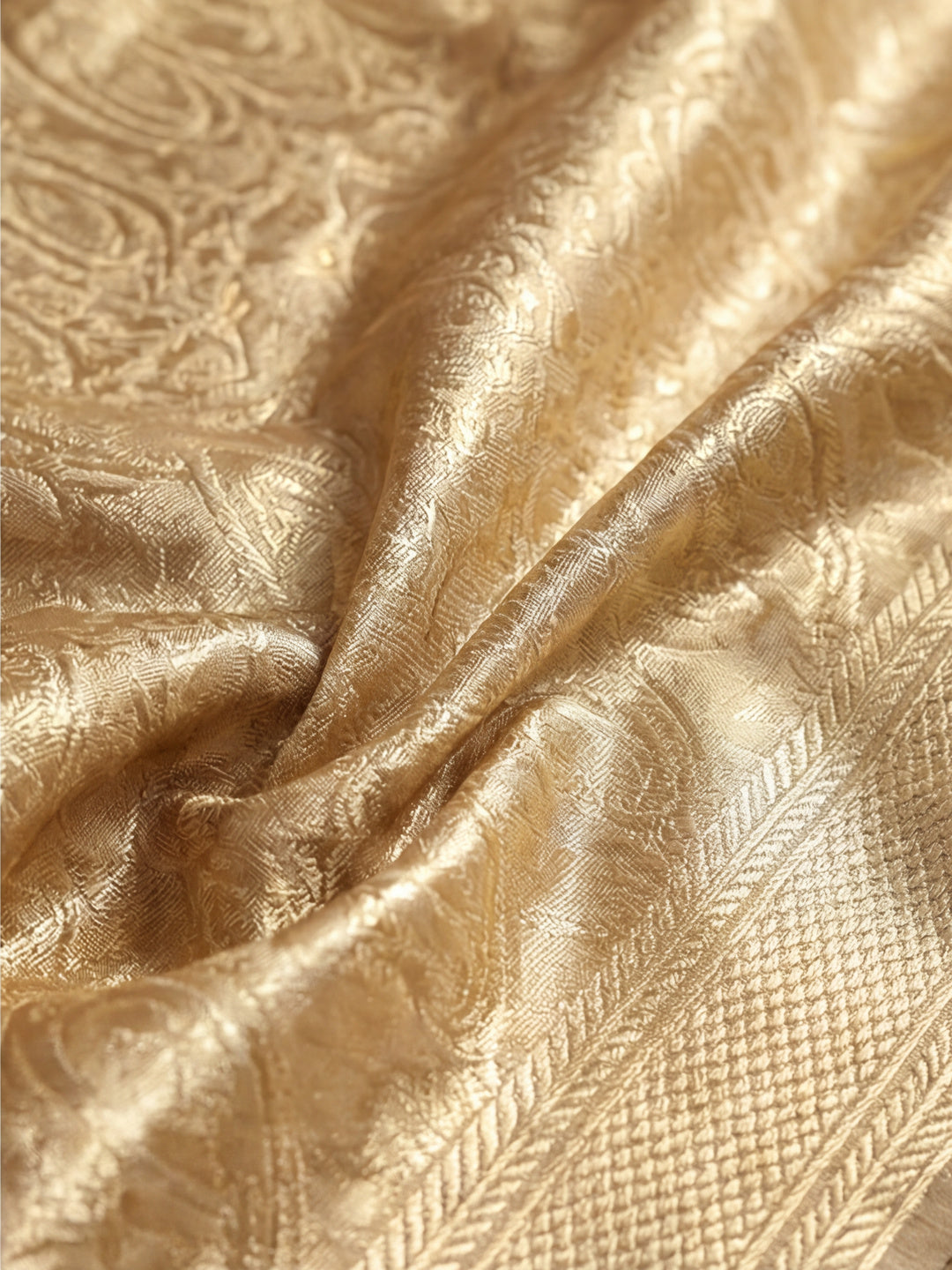 Zari Woven Design Banarasi Saree