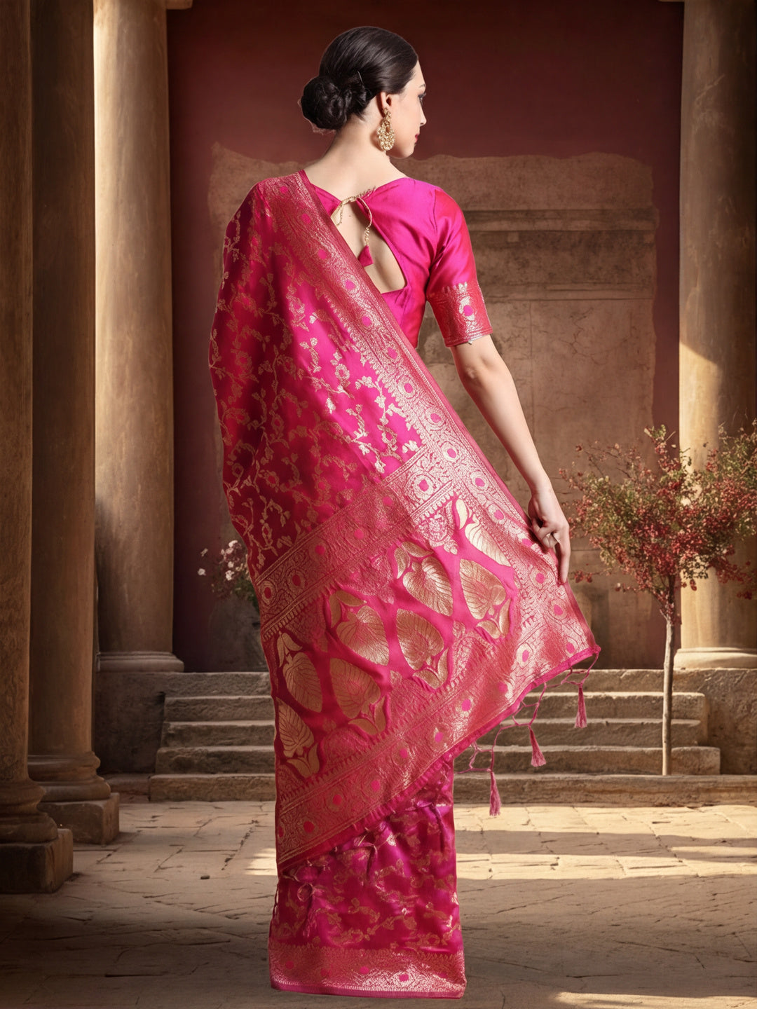 Zari Woven Design Banarasi Saree