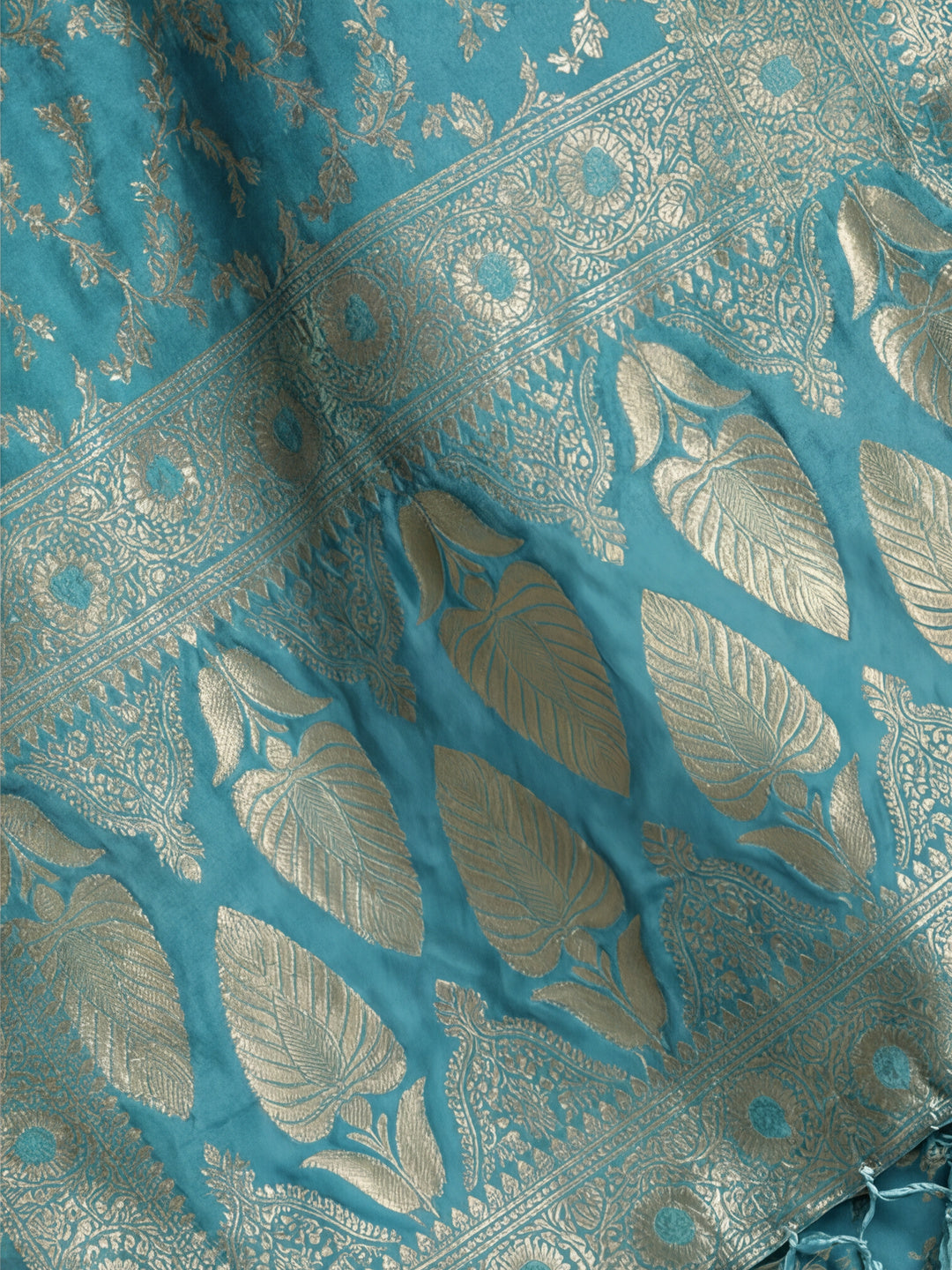 Zari Woven Design Banarasi Saree