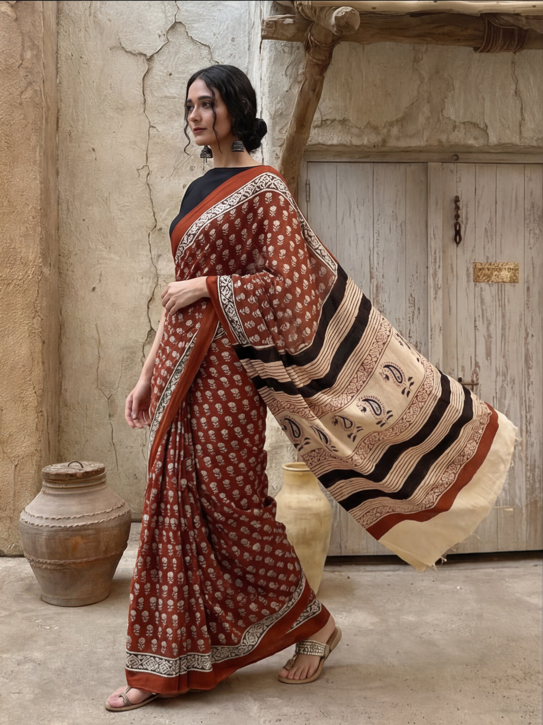 Mulmul Cotton Floral Printed Saree