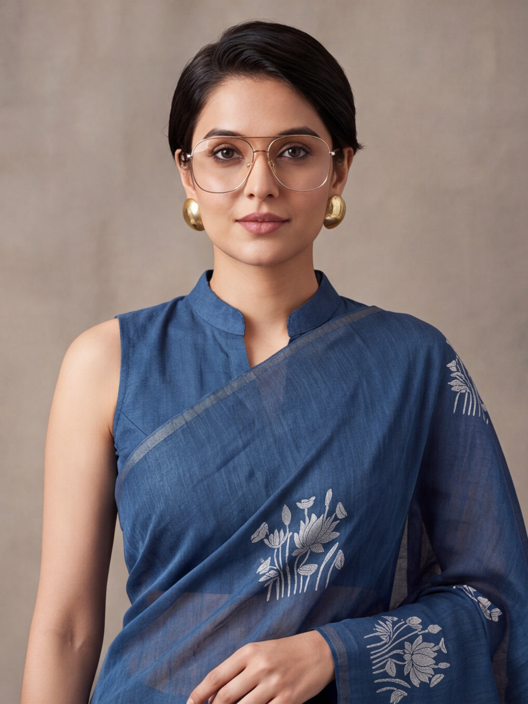 Women Blue Floral Woven Design Saree with Tassel Detail Pallu