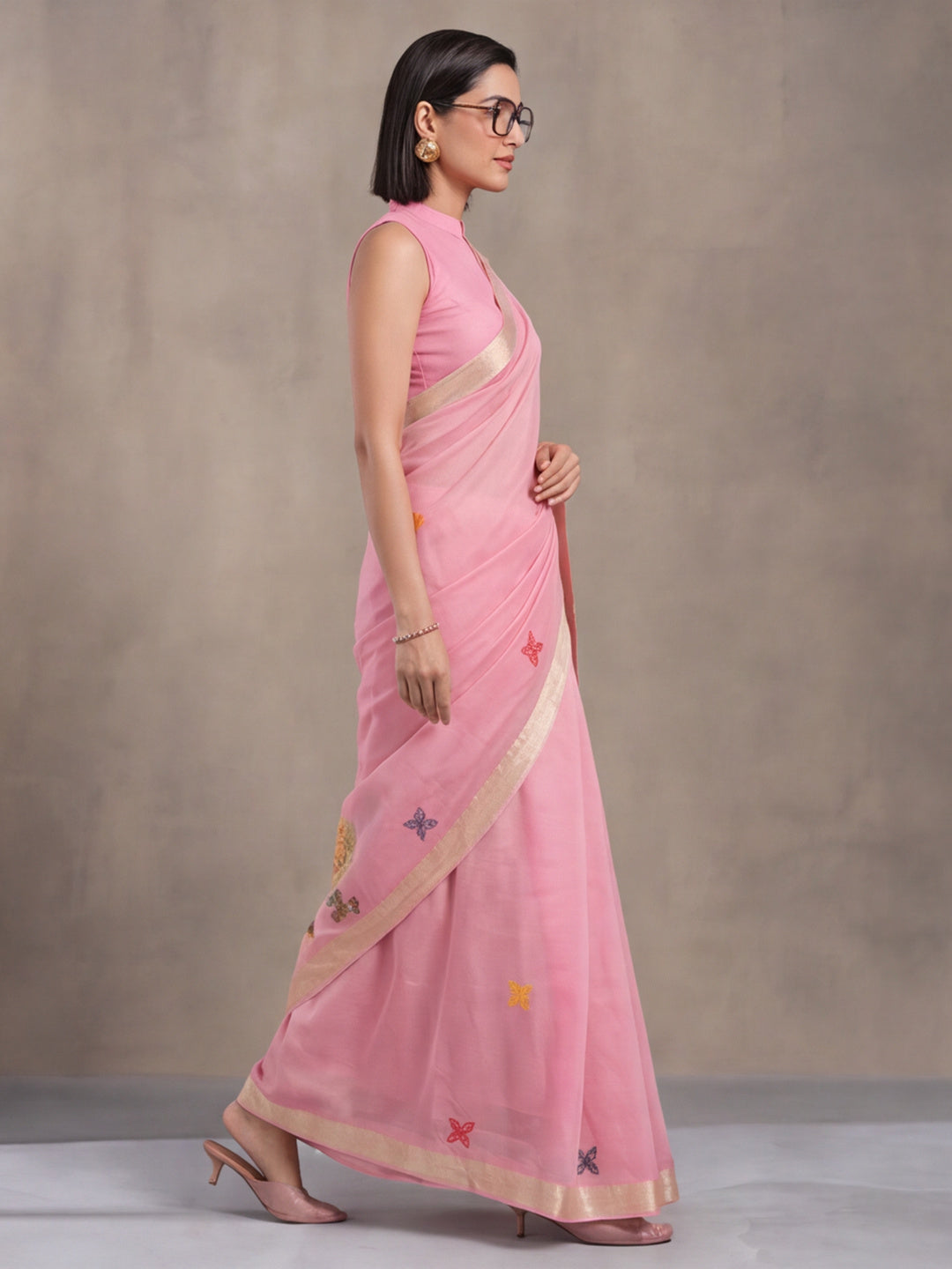 Women Pink Designer Weaving Work Saree with Tree Motif Pallu and Tassel Detail