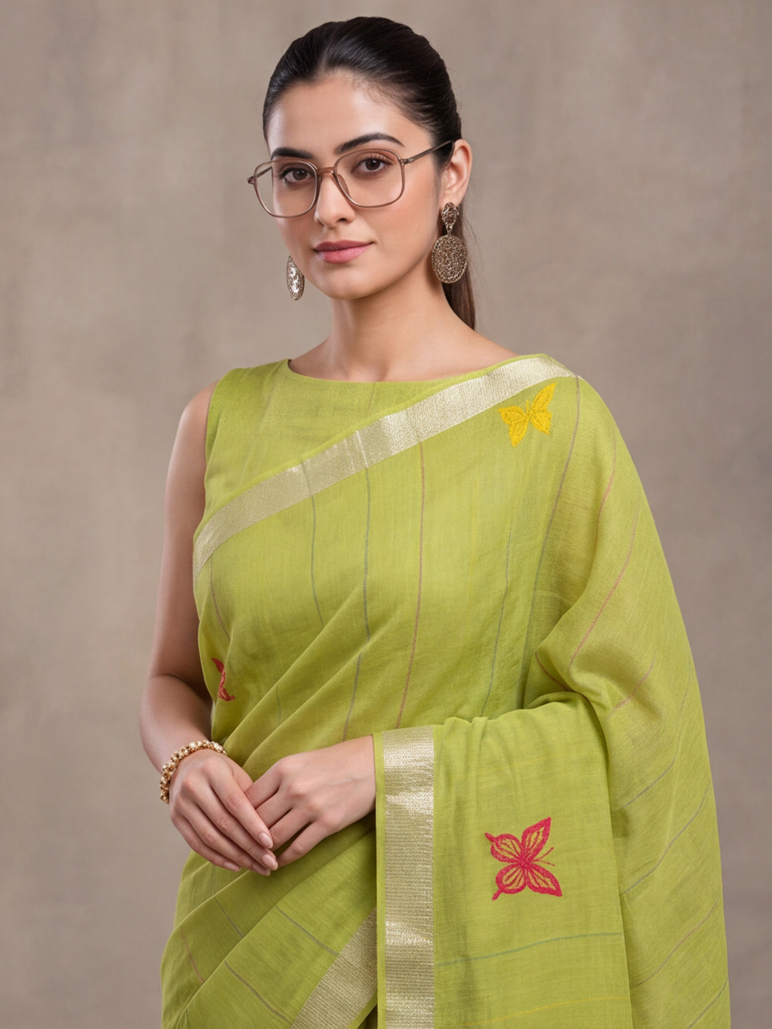 Women Green Designer Weaving Work Saree with Tree Motif Pallu and Tassel Detail