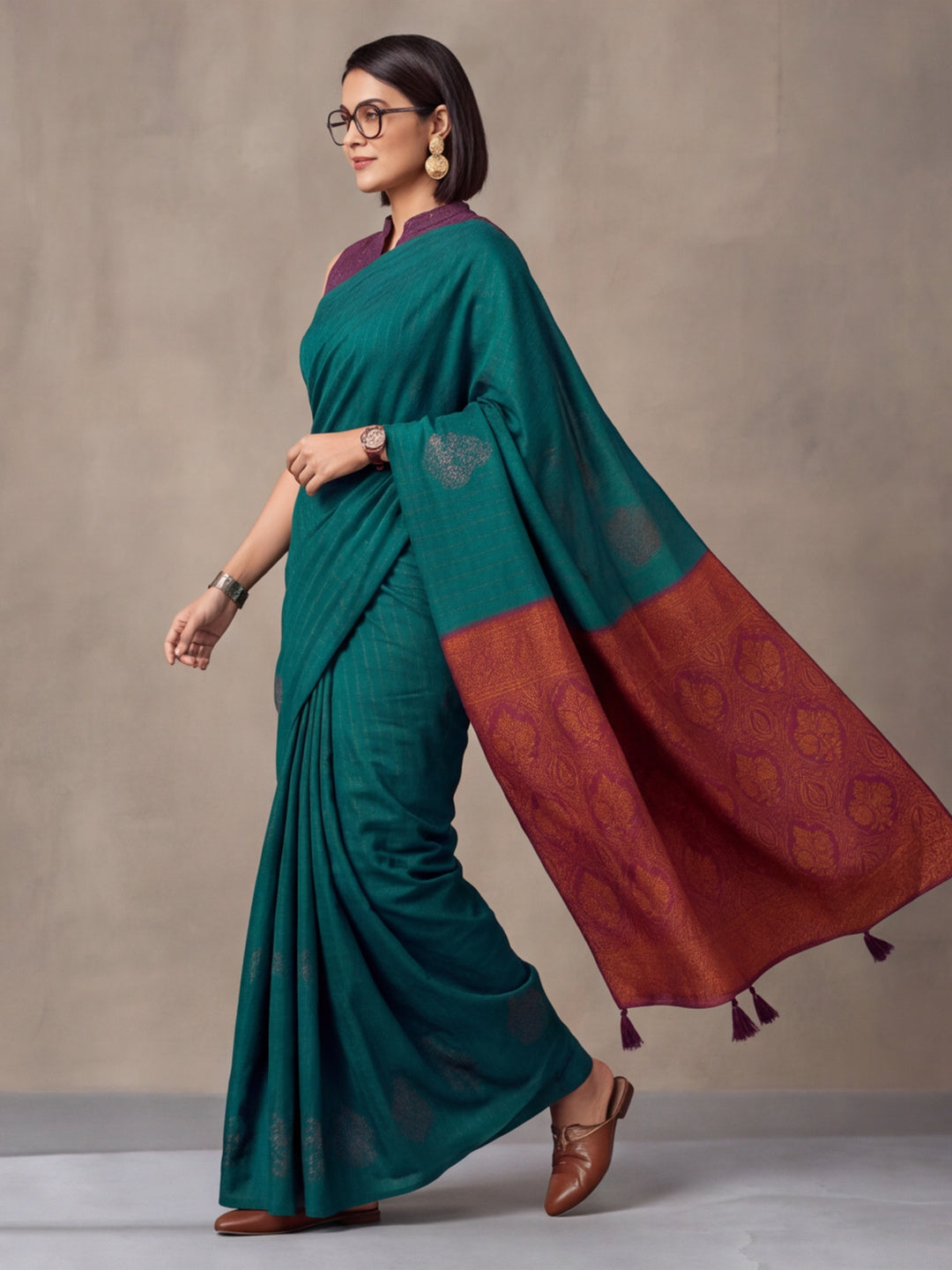 Women Green Banarasi Silk Blend Saree with Zari Butti Woven Pallu and Tassels