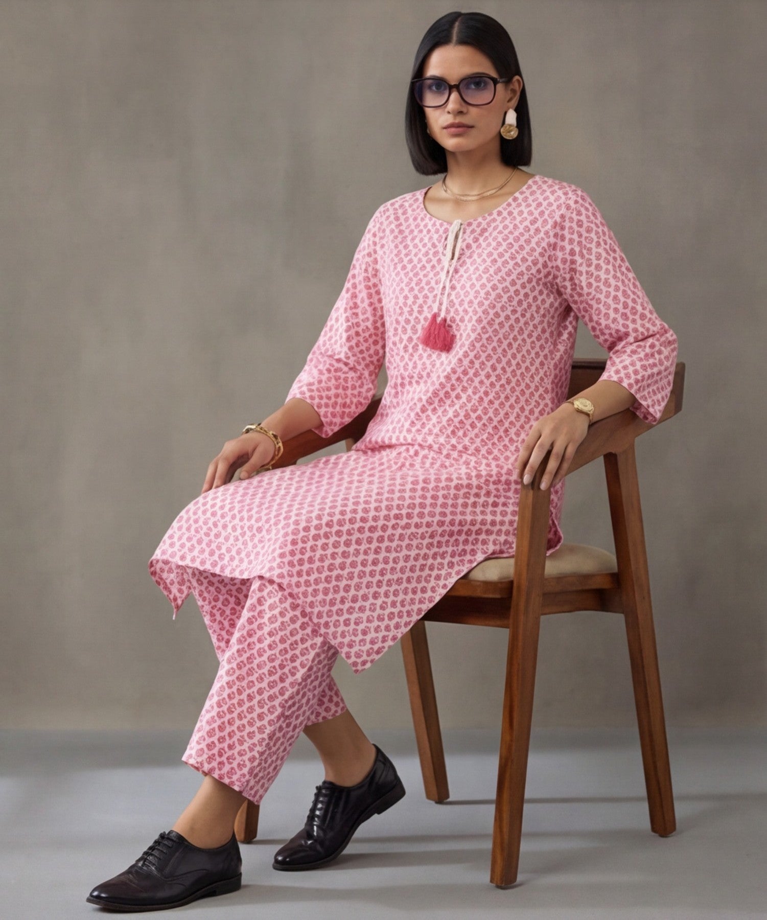 Floral Printed Straight Kurta & Trousers Sets