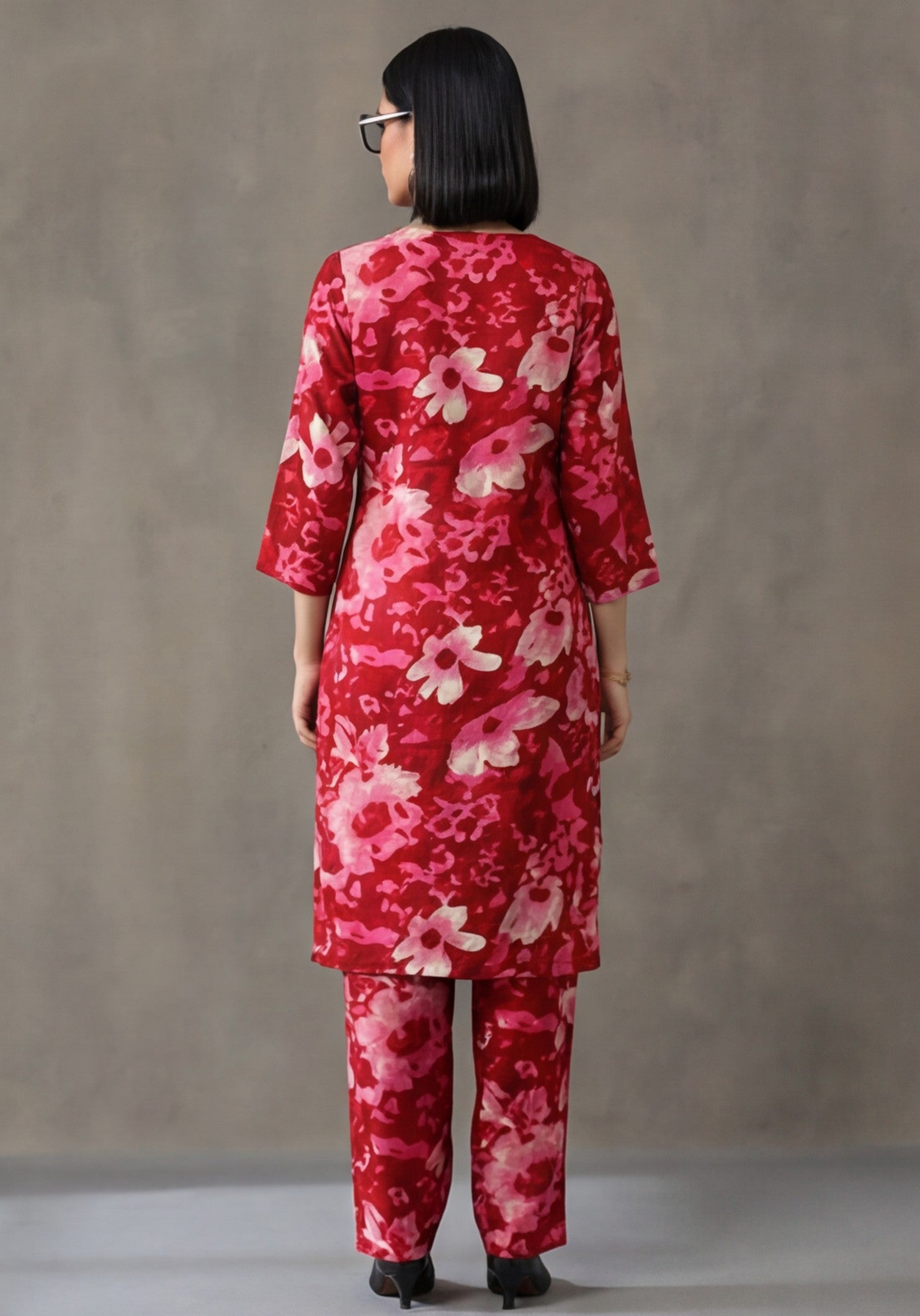 Floral Printed Straight Kurta & Trousers Sets