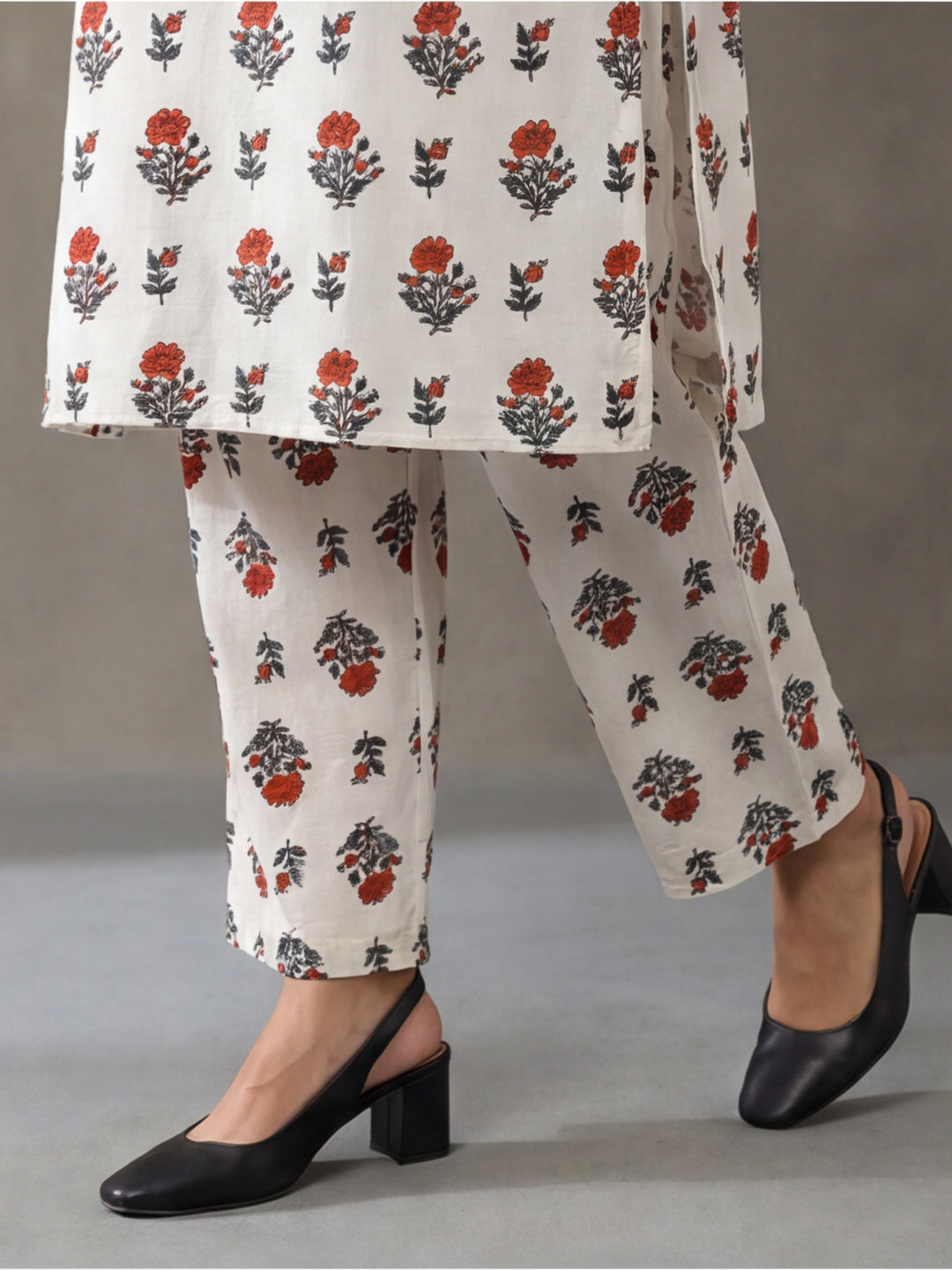 Floral Printed Straight Kurta & Trousers Sets