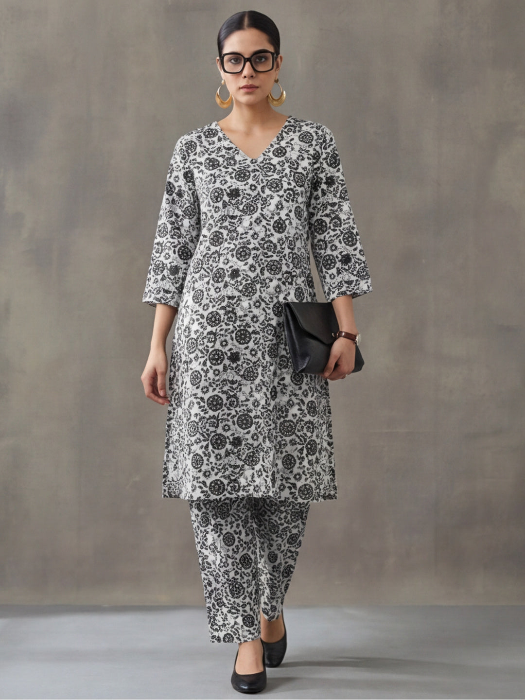 Floral Printed Straight Kurta & Trousers Sets