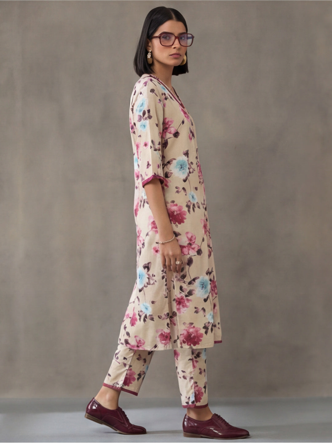 Floral Printed Straight Kurta & Trousers Sets