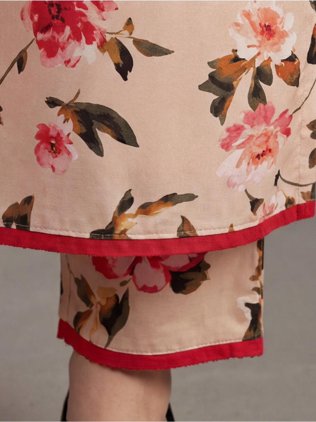 Floral Printed Straight Kurta With Pants