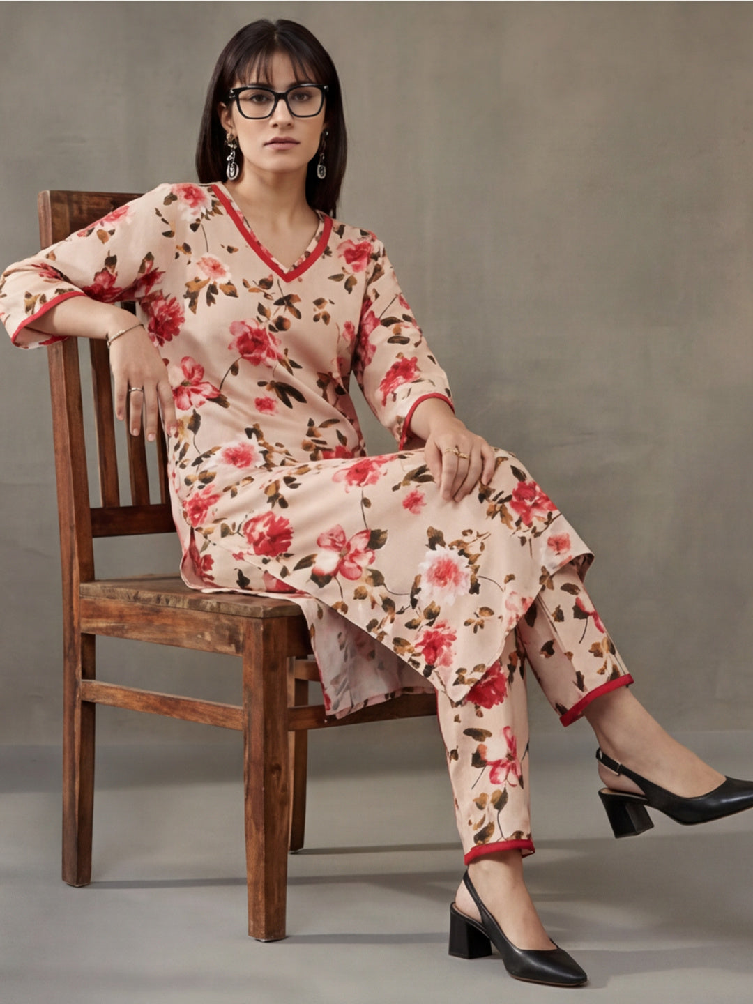 Floral Printed Straight Kurta With Pants