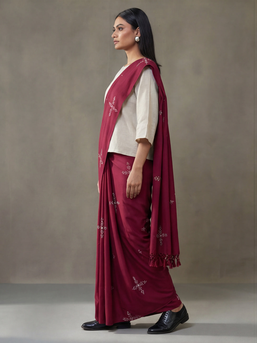 Floral Muslin Cotton Saree with Unstiched Blouse