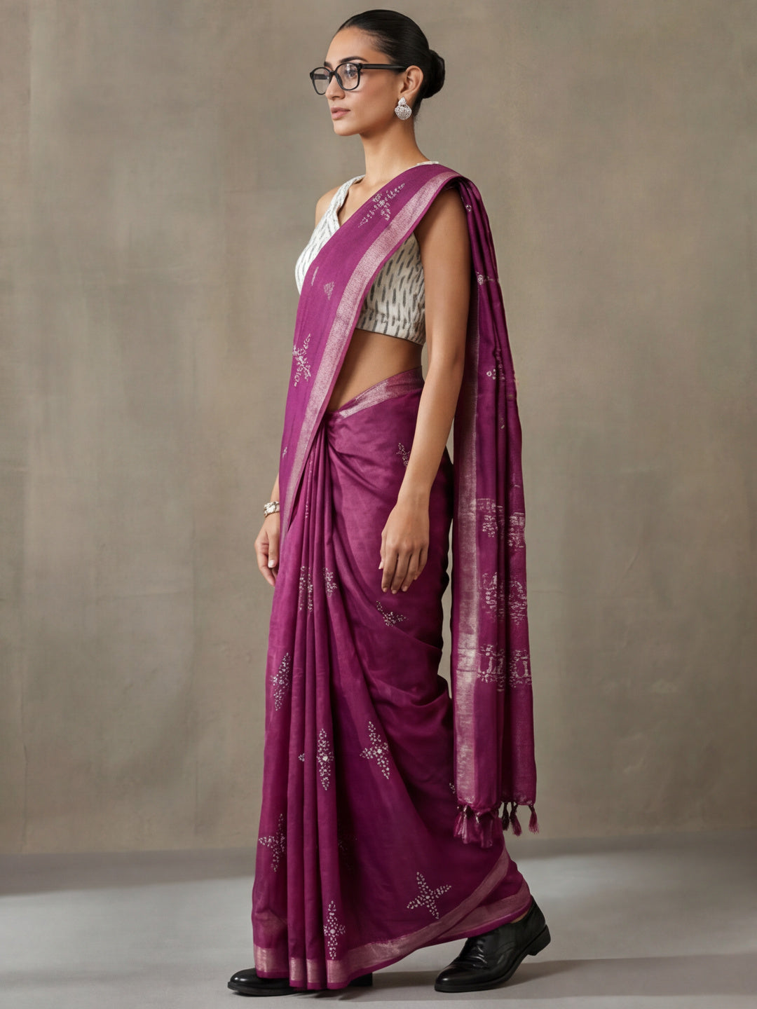 Floral Muslin Cotton Saree with Unstiched Blouse