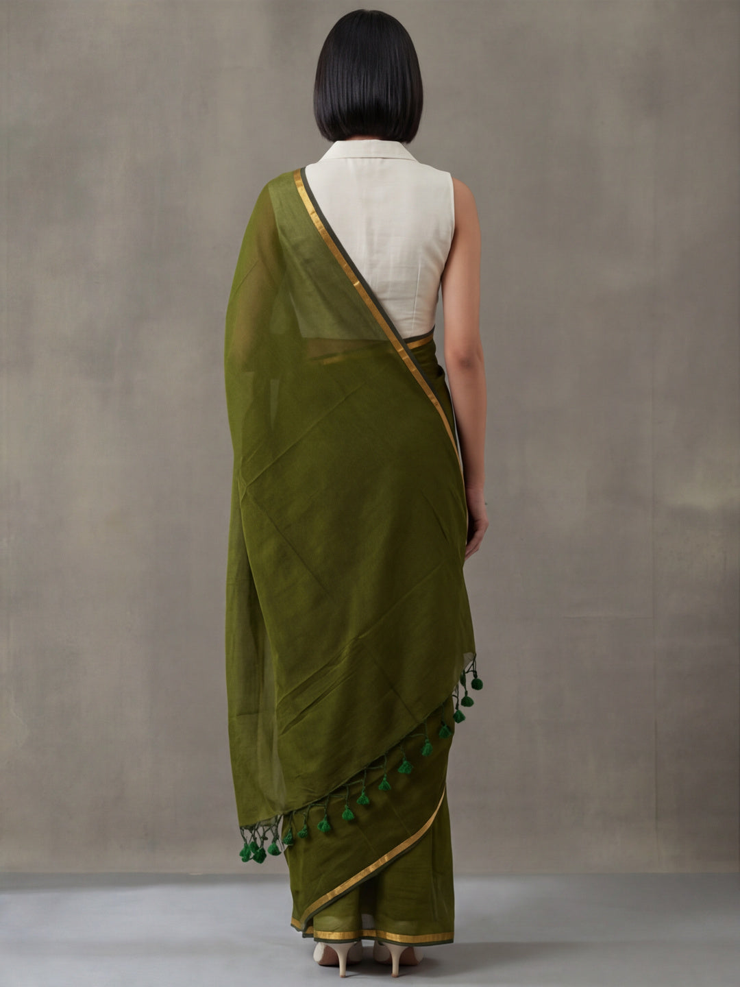 Solid Pure Cotton Saree with Unstiched Blouse