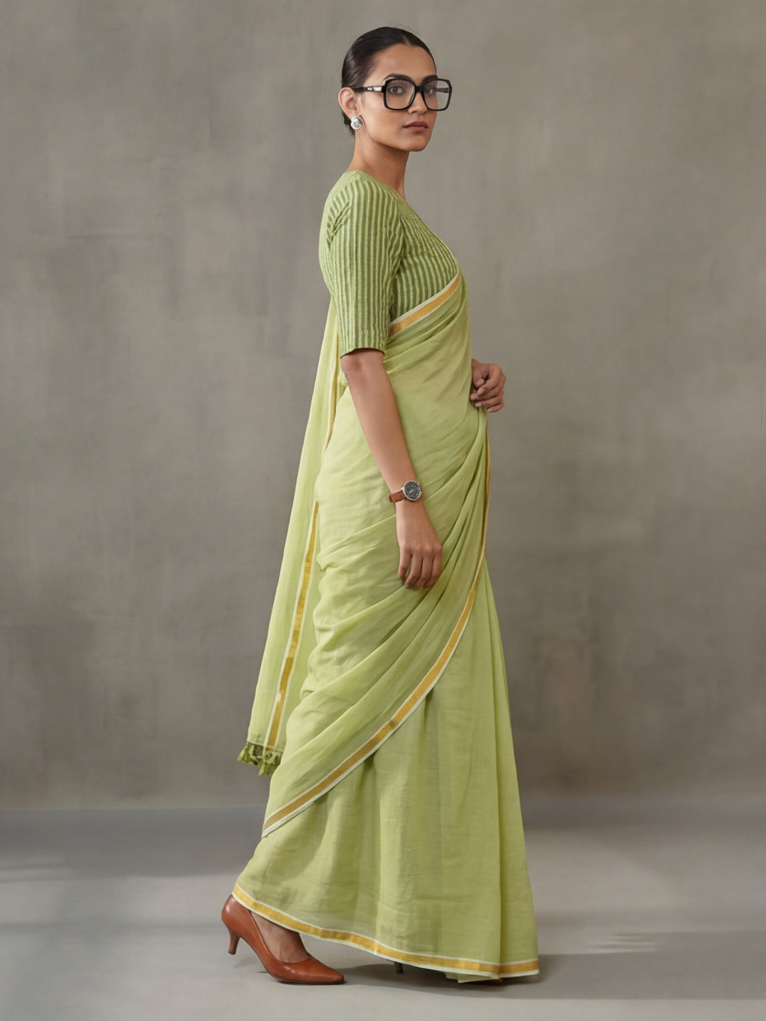 Solid Pure Cotton Saree with Unstiched Blouse